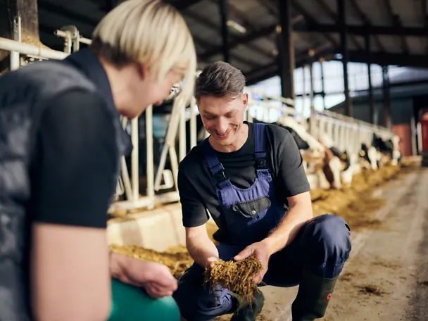 Beratung zur Fütterung durch Mitarbeitende der Schaumann Group